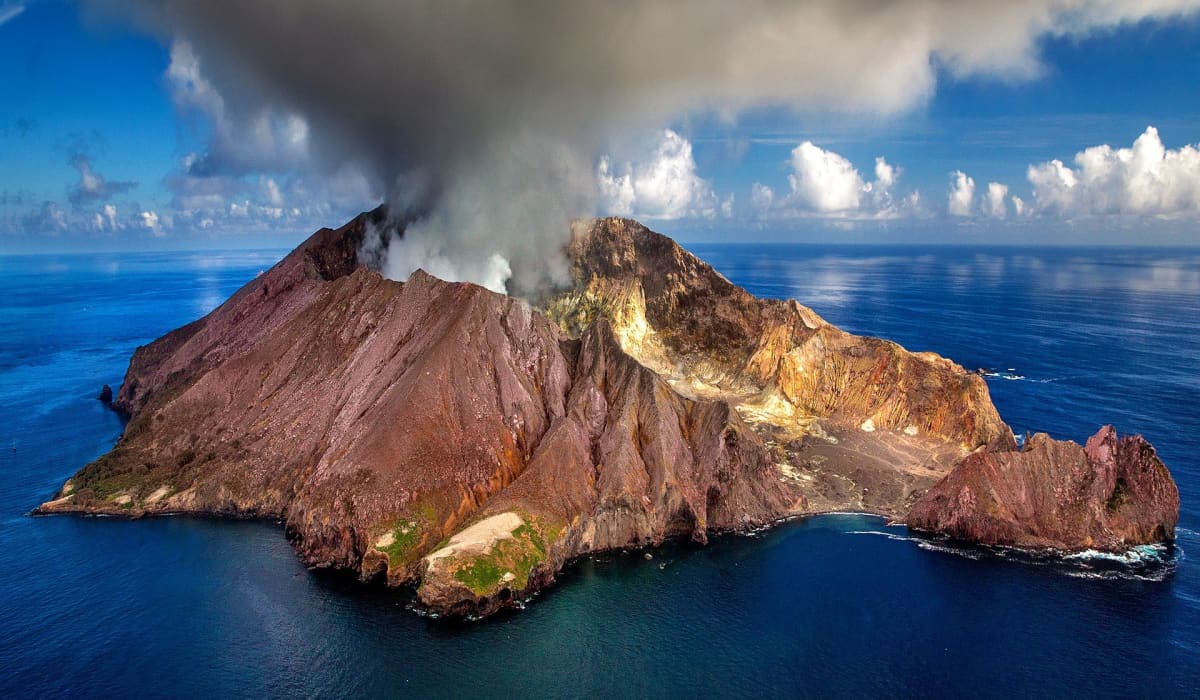 New Volcanic Island in Japan - Twinkl NewsRoom - Twinkl