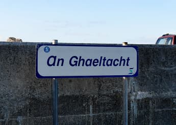 Gaeilge speaking area sign