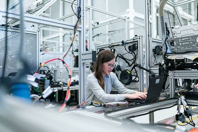 8 Inspirational Women in Computer Science to Celebrate in Class this