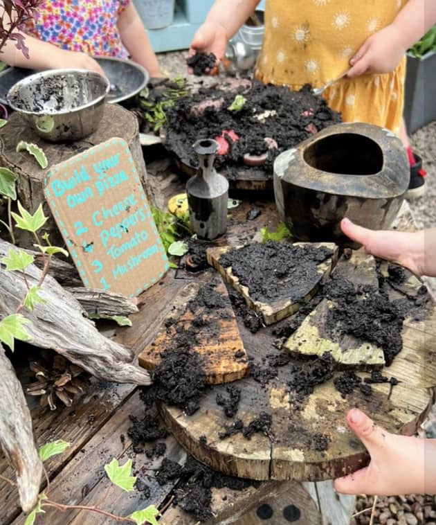 Early Years Autumn Mud Kitchen Ideas Twinkl